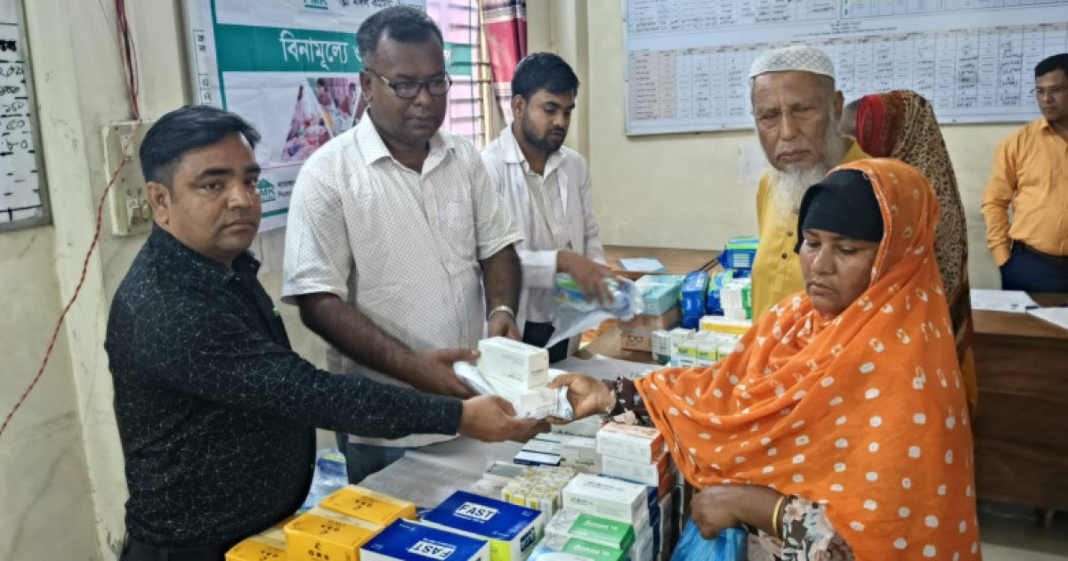 গফরগাঁওয়ে 'বিনা মূল্যে চিকিৎসা ও ওষুধ পেলেন ৪ শতাধিক মানুষ'
