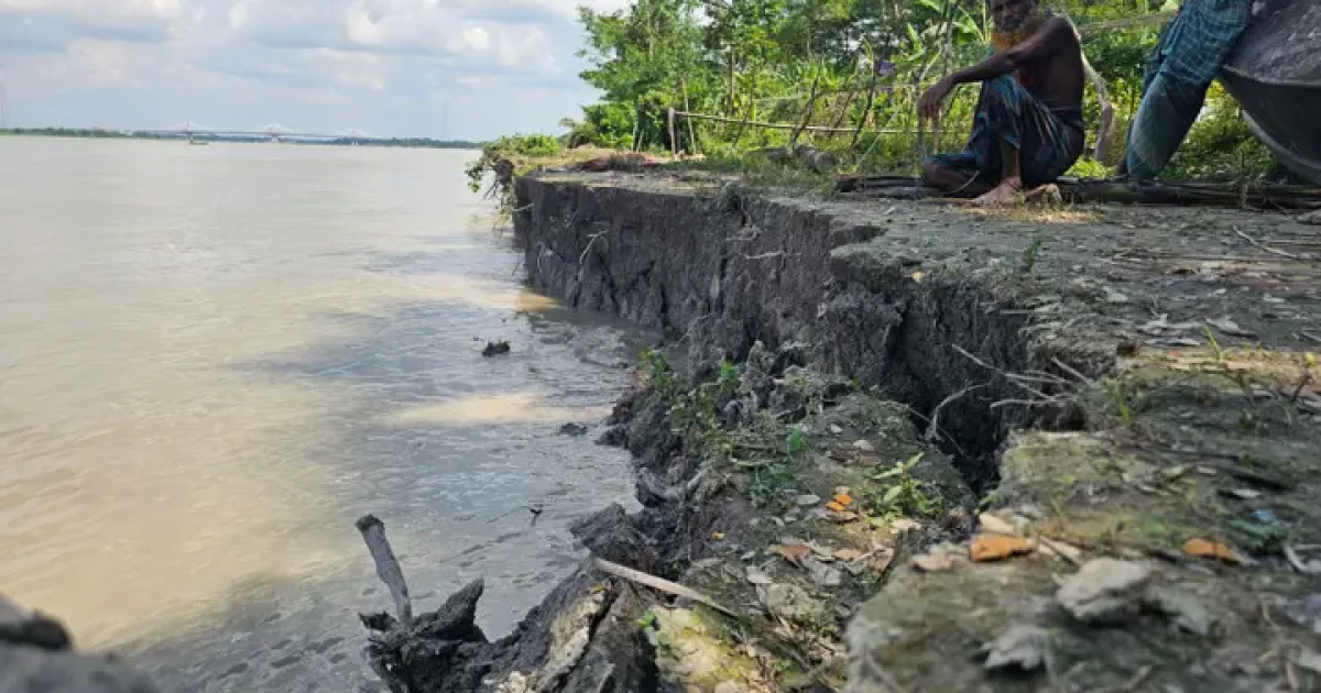 দুমকিতে থামছে না পায়রার ভাঙন