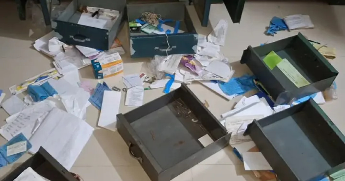 শরীয়তপুর পরিবার পরিকল্পনা কার্যালয়ে পাঁচ তালা ভেঙে মালামাল লুট