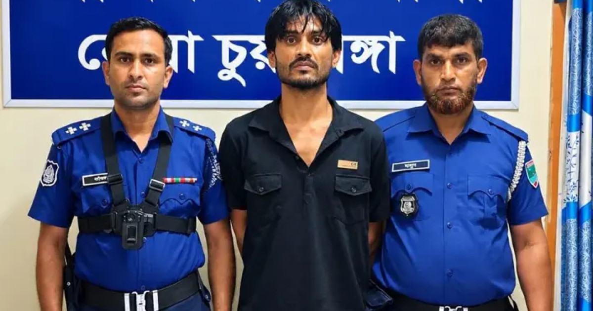 আলমডাঙ্গায় ২৭ মামলার আসামি গ্রেপ্তার, গুদাম থেকে অস্ত্র উদ্ধার