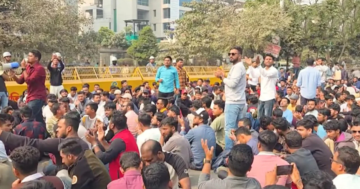 দ্বিতীয়' দিনের মতো নির্বাচন কমিশন ঘেরাও করল 'ছাত্রদল