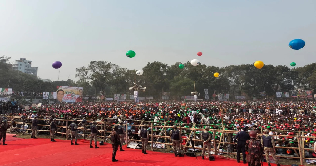 ফরিদপুরের সমাবেশ শুরু, মঞ্চে উপস্থিত তারেক রহমান