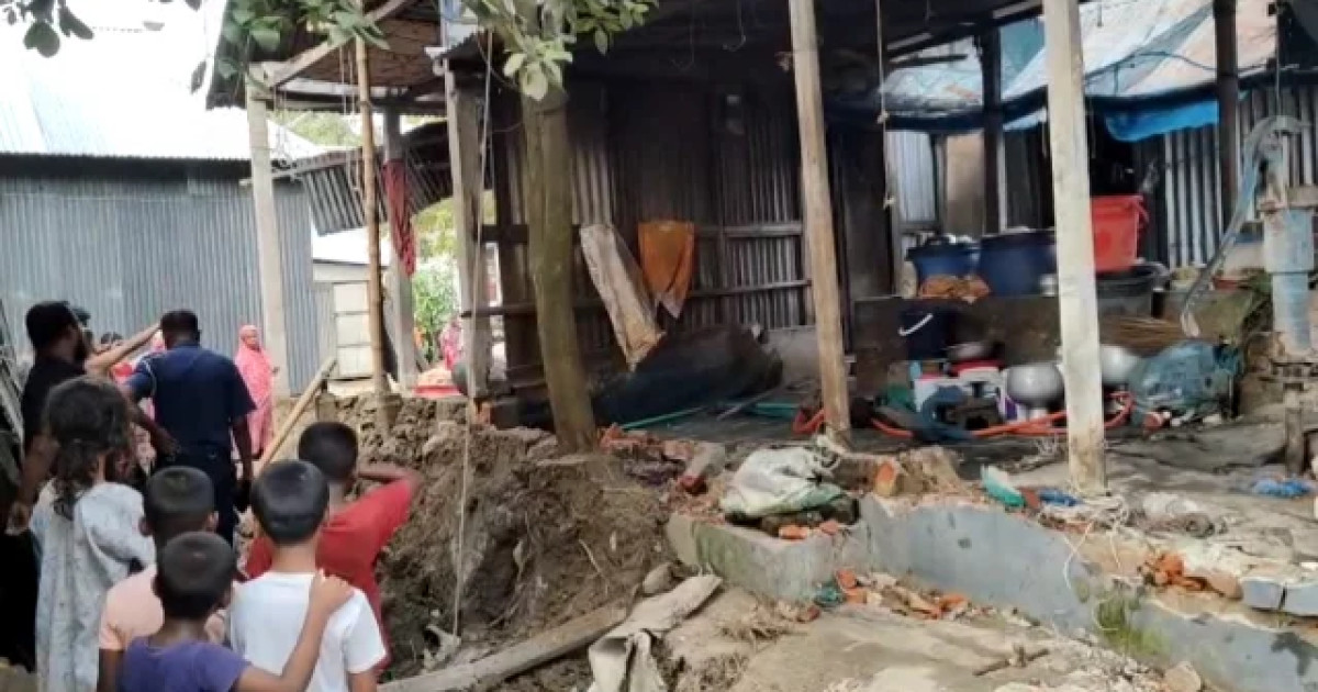 সরকারি রাস্তা বন্ধের প্রতিবাদ, এনসিপি নেতার বিরুদ্ধে ভাঙচুর-লুটপাটের অভিযোগ