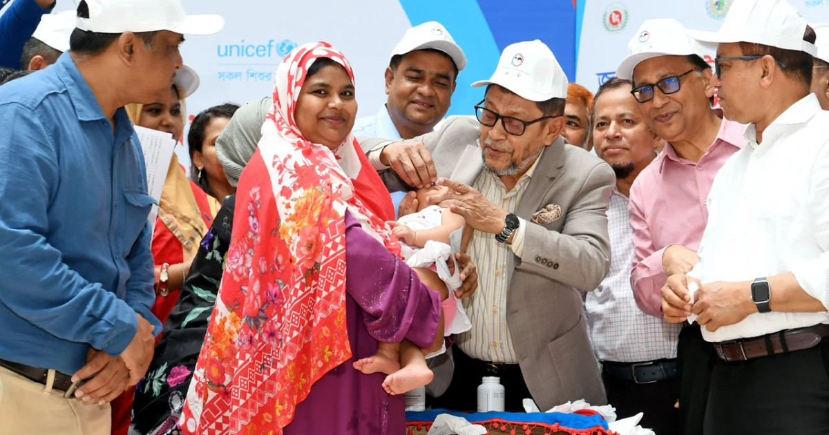 দেশজুড়ে ভিটামিন ‘এ’ প্লাস ক্যাম্পেইন শুরু, ২ কোটি ৫৫ লাখ শিশুকে ক্যাপসুল খাওয়ানোর লক্ষ্য