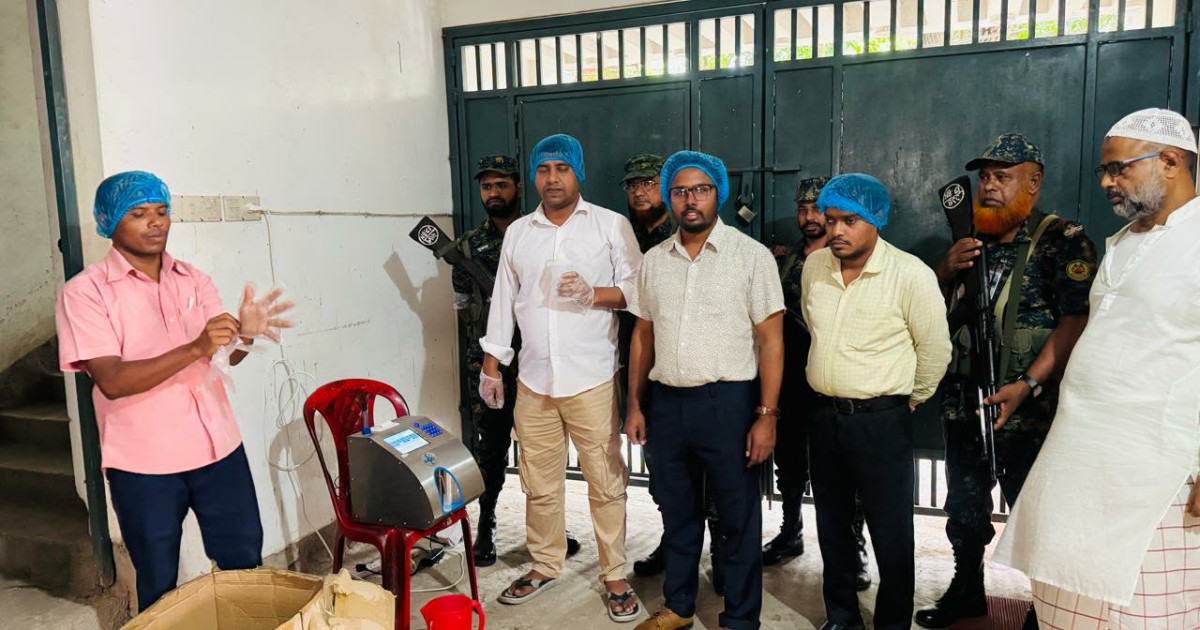 অনুমোদনহীন দই কারখানা ও অস্বাস্থ্যকর পরিবেশ: সিরাজগঞ্জে খান মিষ্টান্ন ভাণ্ডারকে জরিমানা