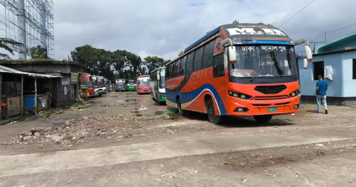প্রশাসনের আশ্বাসে ১৫ ঘণ্টা পর জামালপুরে বাস চলাচল স্বাভাবিক